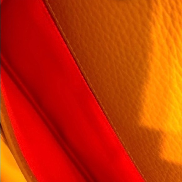 NWOT Chicos Leather Crossbody - Picture 5 of 6